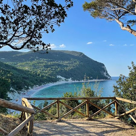 Camping Village Internazionale Sirolo Esterno foto